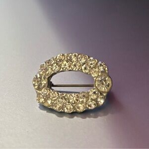 Sparkling Rhinestones Oval Brooch